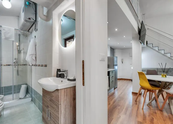 Atrhome - Canova Essential Appartement
